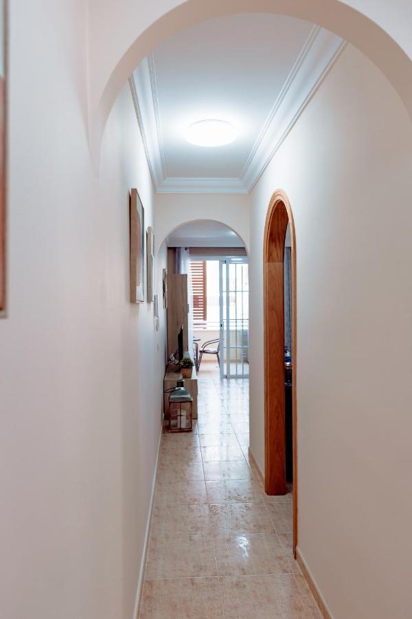 Apto Ache, Acogedor Apartamento De 66 M Con Terraza, Aire Acondicionado Y Parking Privado Gratuito Los Abrigos Eksteriør billede