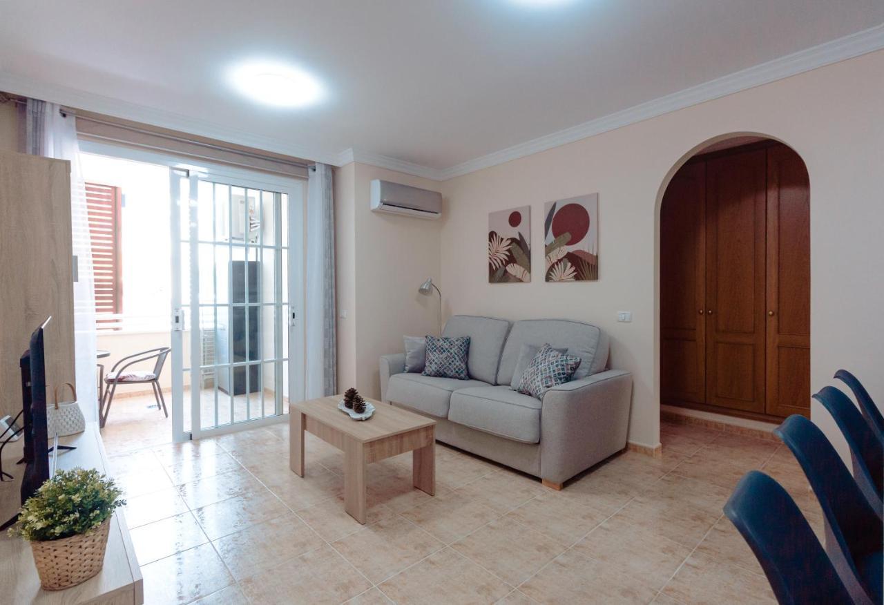 Apto Ache, Acogedor Apartamento De 66 M Con Terraza, Aire Acondicionado Y Parking Privado Gratuito Los Abrigos Eksteriør billede